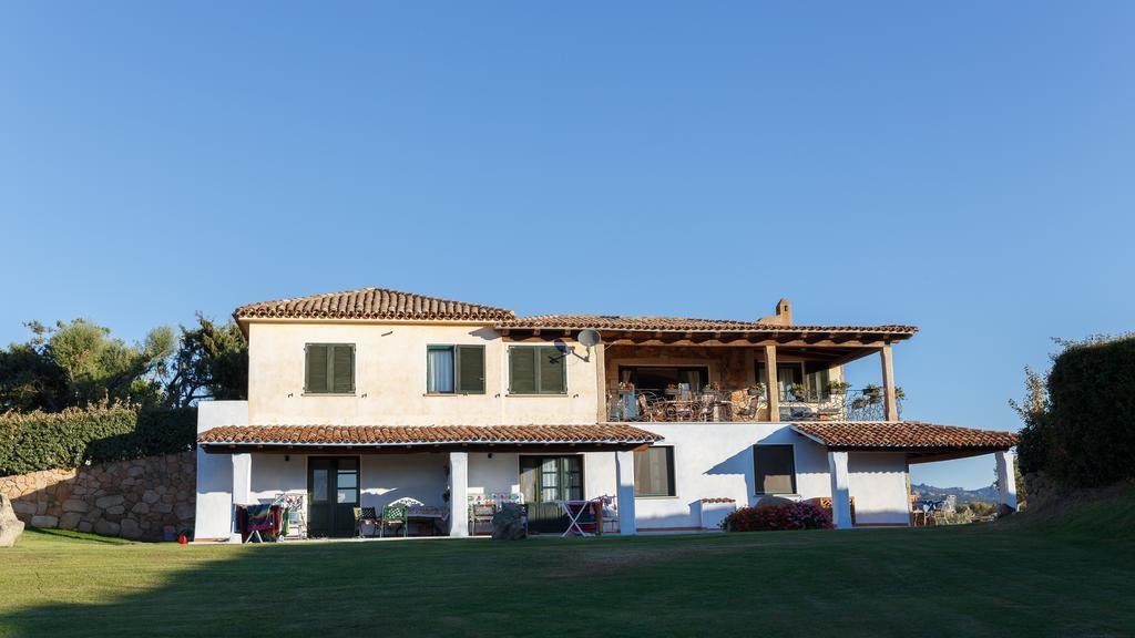 Villa Iris With Pool Baja Sardinia Eksteriør bilde