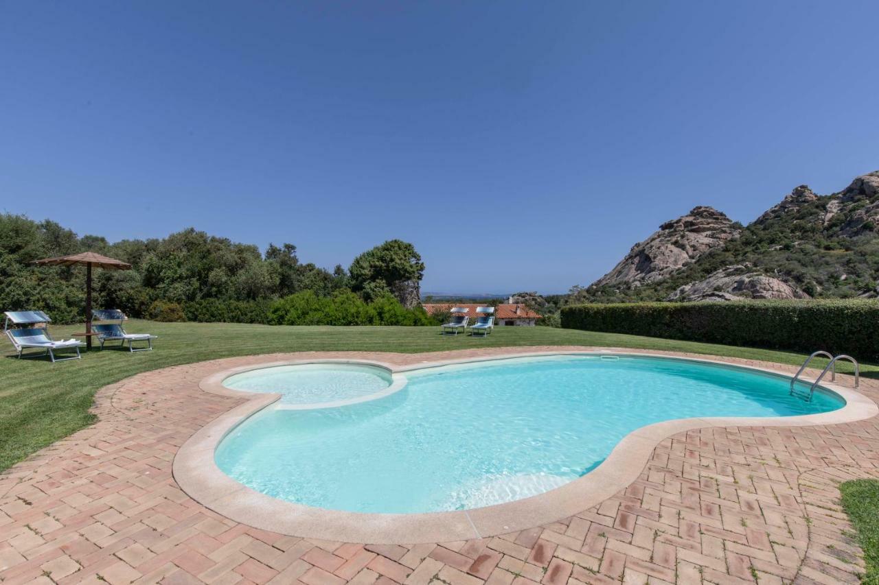 Villa Iris With Pool Baja Sardinia Eksteriør bilde