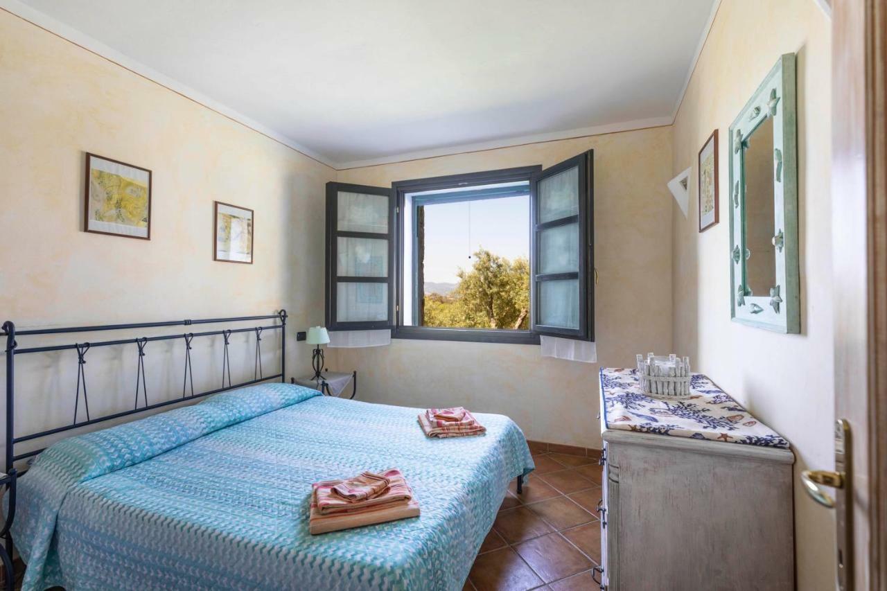 Villa Iris With Pool Baja Sardinia Eksteriør bilde