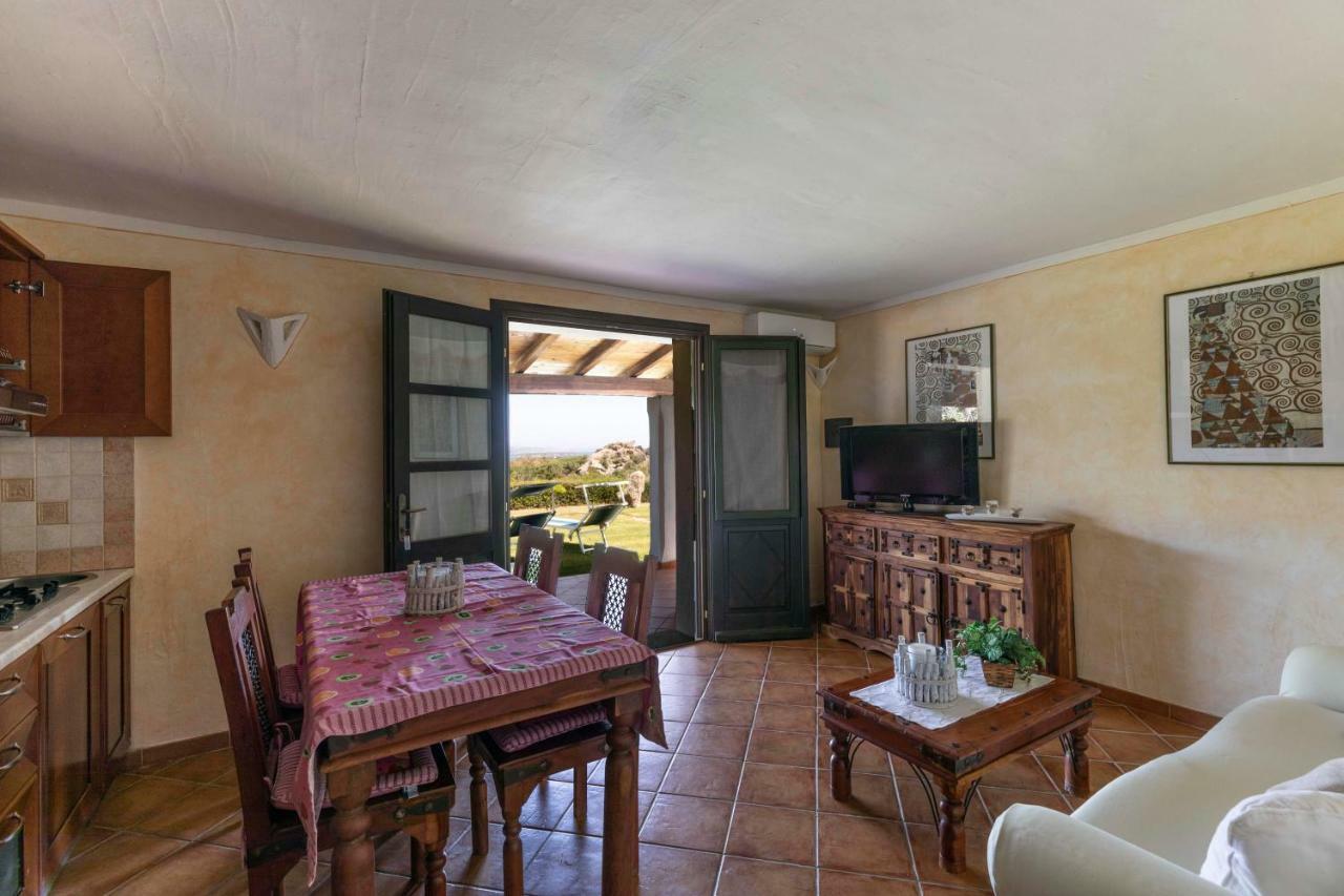 Villa Iris With Pool Baja Sardinia Eksteriør bilde